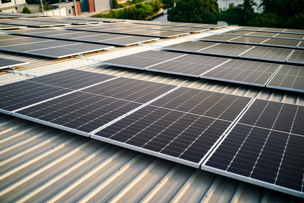 Verplichting zonnepanelen op bedrijfsdaken